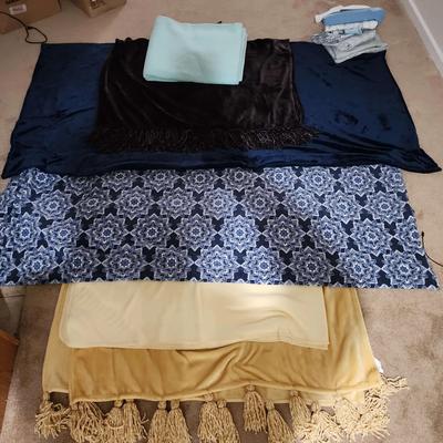 Blankets and Linens Variety Lot 