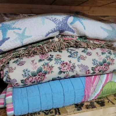 Throw Blankets and Comforter Lot - 4 Pc 