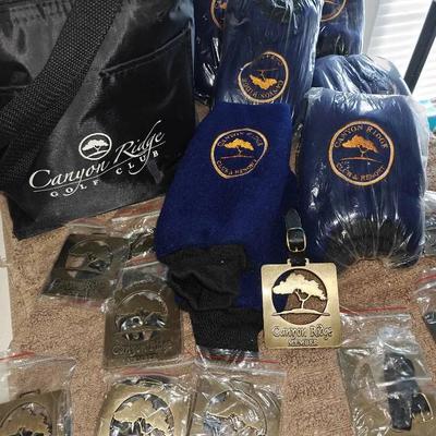 Canyon Ridge Golf Club Headcover Lot With Cooler Bag 