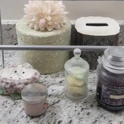 Bathroom Lot - Assortment of Candles and Containers 