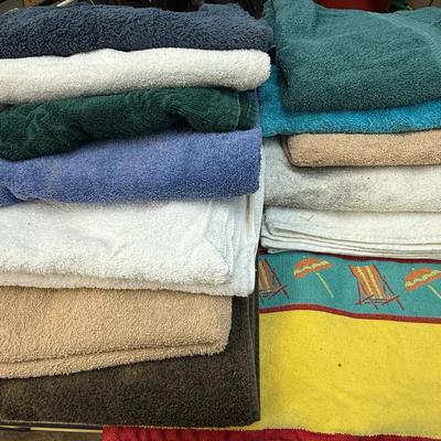 Full Size Bath Towels Lot - 12 Pc