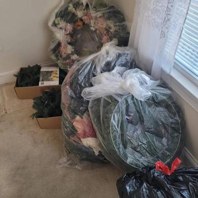 Large Holiday Wreath Flowers And Greenery Lot 