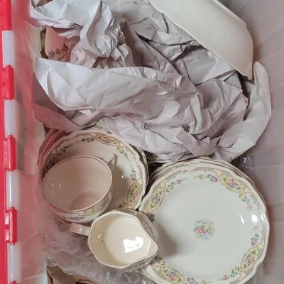 TLC Set of Vintage Unmarked Dishes