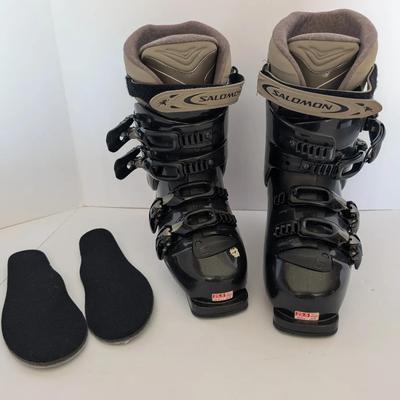 Salomon Women’s Ski Boots, Size 8 (Mondopoint 25.5)