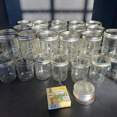 LOT OF OVER 32 WIDE-MOUTH HALF-PINT MASON JARS + EXTRA LIDS
