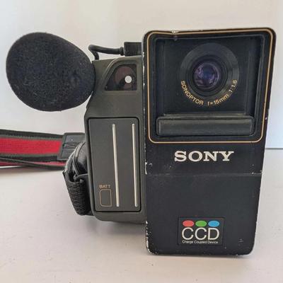 Sony Video8 Camcorder – Model CCD-M8u Vintage Video Camera Recorder