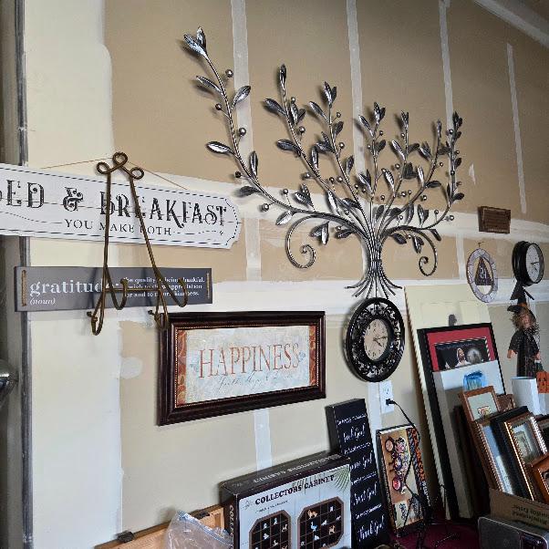 Sale Photo Thumbnail #17