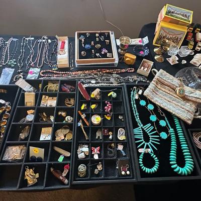 Sale Photo Thumbnail #106