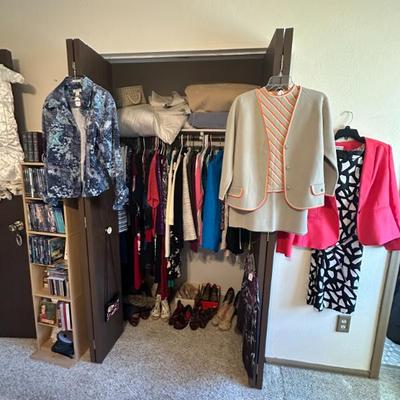 Sale Photo Thumbnail #198