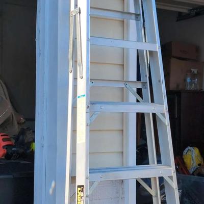 8' Aluminum Ladder