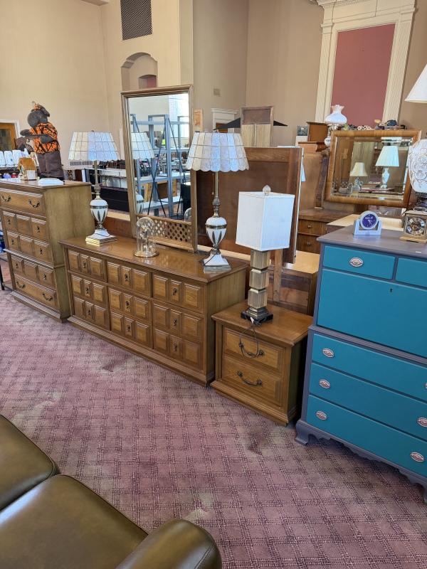 Sale Photo Thumbnail #3