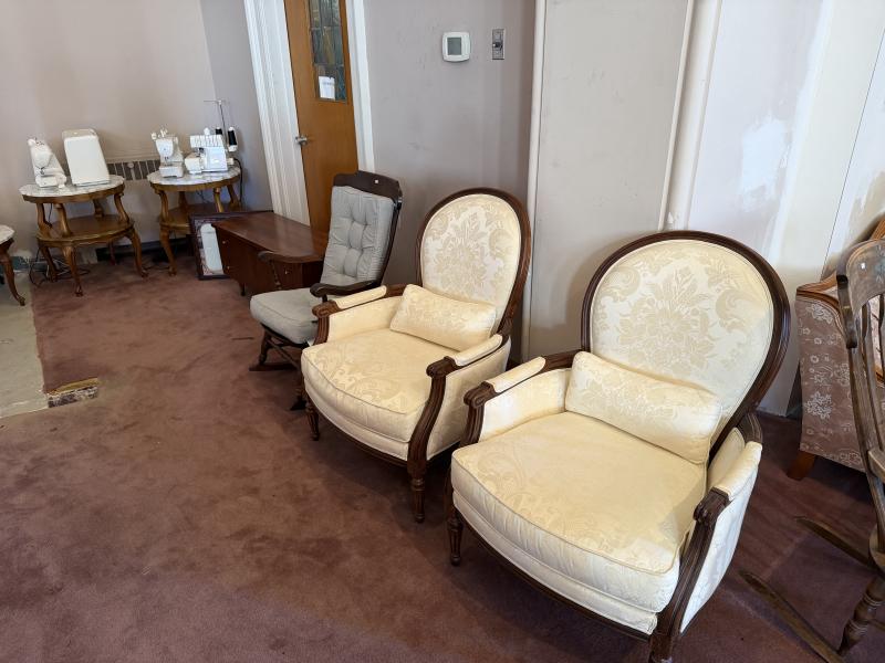 Sale Photo Thumbnail #9