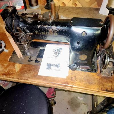 Sale Photo Thumbnail #103: Singer Upholstery Sewing Machine 111W153