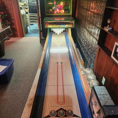 Sale Photo Thumbnail #3: A RARE SURVIVOR- United "Century" Shuffle Alley Bowling Game (1953-54) Serial # 00233 - 1-6 players! Perfect for groups/bars! Chicago, Illinois *VERY EARLY PRODUCTION* Fully Working condition-Playfield & Pindeck in EXCELLENT Condition. No warping or delam