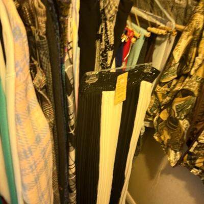 Sale Photo Thumbnail #319