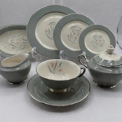Vintage Castleton Flair Dinnerware Set