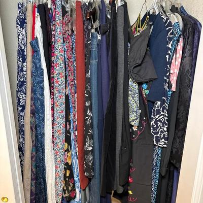 Women’s Dresses & Skirts