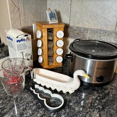 Crock Pot & More For The Kitchen 