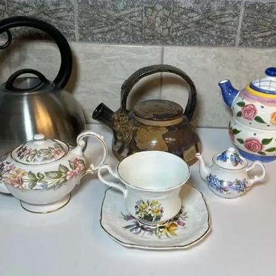 Collection Of Teapots & Teacup
