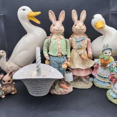 Vintage Hand-Carved Italian Alabaster Egg & Darling Easter Decor