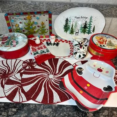Kitchen Christmas Serving Ware