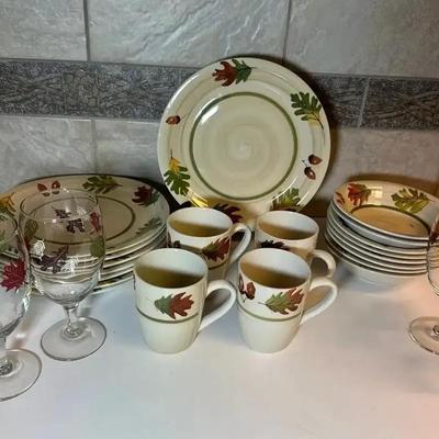 Royal Norfolk Autumn Leaves and Acorns Dinnerware