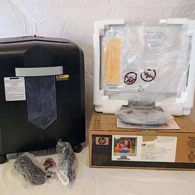 15" Hewlitt Packard Colored Monitor And Bonsaii Paper Shredder