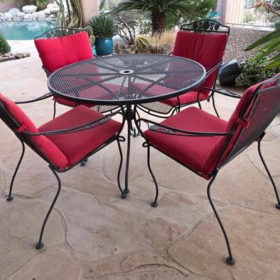 Patio Table & 4 Chairs 