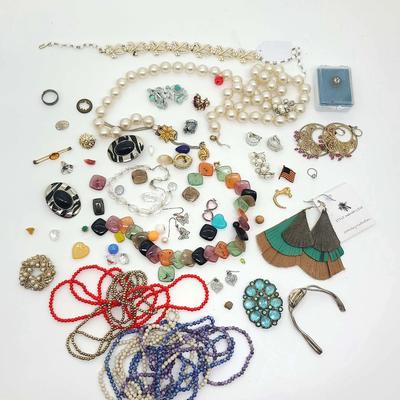 Flawed, Broken And Orphan Jewelry Pieces And Beads For Jewelry Making