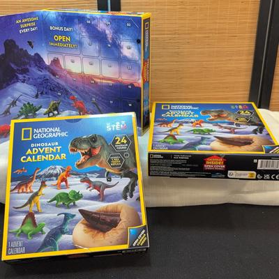 Dinosaurs Advent Calendars by National Geographic, 3 New  