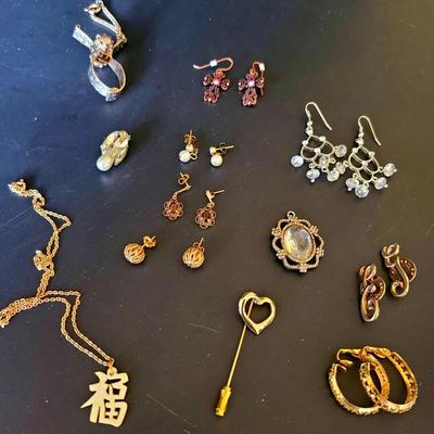 Chinese Good Fortune necklace and assorted classy Jewelry Items, Some Vintage
