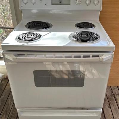 GE Electric Stove