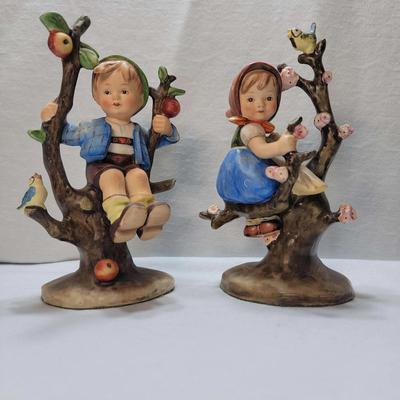 1940's Goebel Hummel Apple Tree Boy and Girl