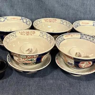 Antique Japanese Arita Hizen porcelain Imari rice bowls with covers