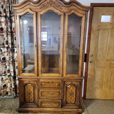 Vintage Stanley Furniture Company Lighted China Cabinet