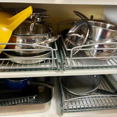 Sale Photo Thumbnail #14: Kitchen 