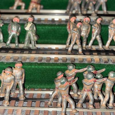 Sale Photo Thumbnail #130: Barclay Manoil Soldiers