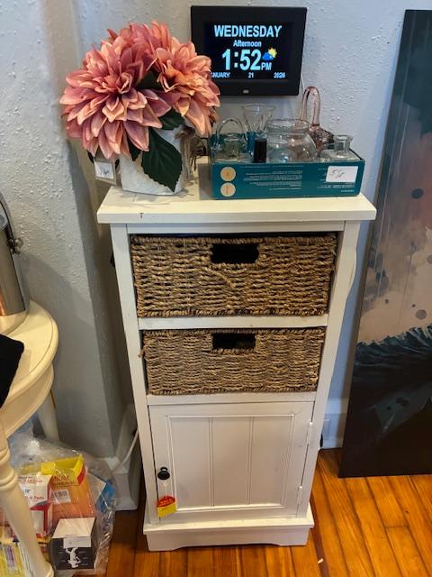 Sale Photo Thumbnail #3