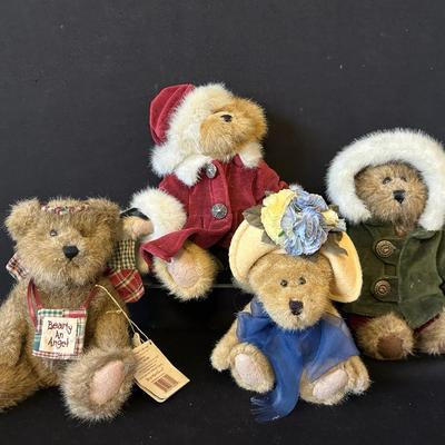 Boyd's Bears- Small Plush