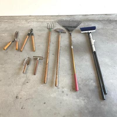Outdoor Tools 