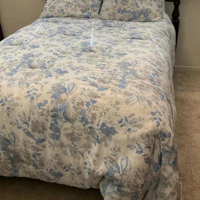 Liz Claiborne Full/Queen Bedding