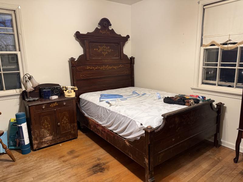 Sale Photo Thumbnail #131