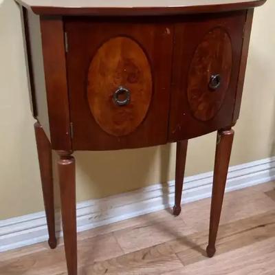Curved Cabinet