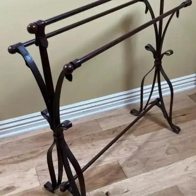 Ornate Quilt Rack - 3 Rails