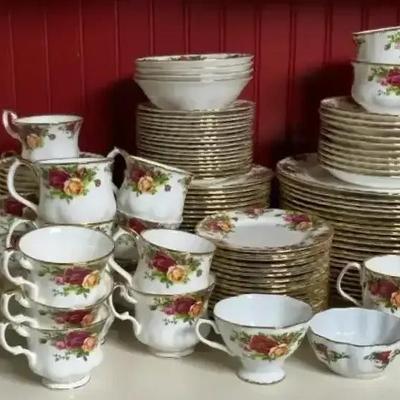 Royal Albert "Old Country Roses" Tableware Set