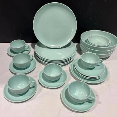 Metlox Made In California Poppytrail Dinnerware