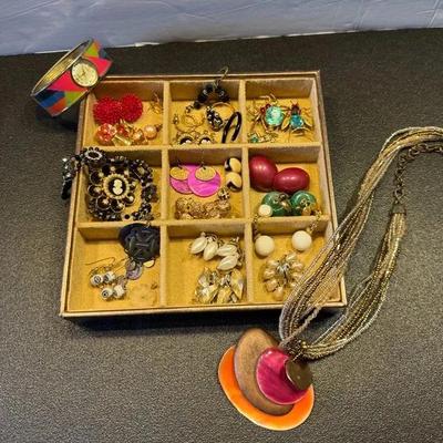 Sale Photo Thumbnail #70