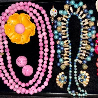 Sale Photo Thumbnail #194: Blue set is Sold