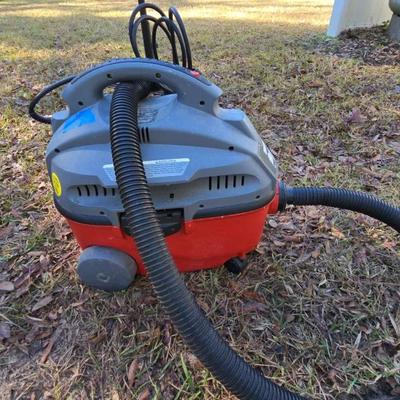Craftsman 4 Gallon Wet Dry VACUUM 