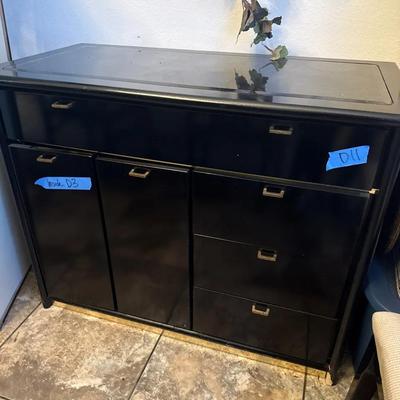 Black Oriental themed cabinet 40 x 20 x 31